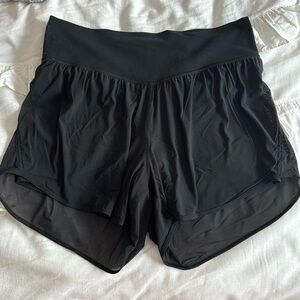 Lululemon size 12 align mesh overlay short 4’ inseam